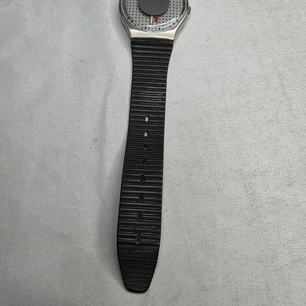 Swatch GX100 Heartstone Vintage 1988 Unisex Watch 34mm Gray Dot Dial Black Band - Picture 3 of 14